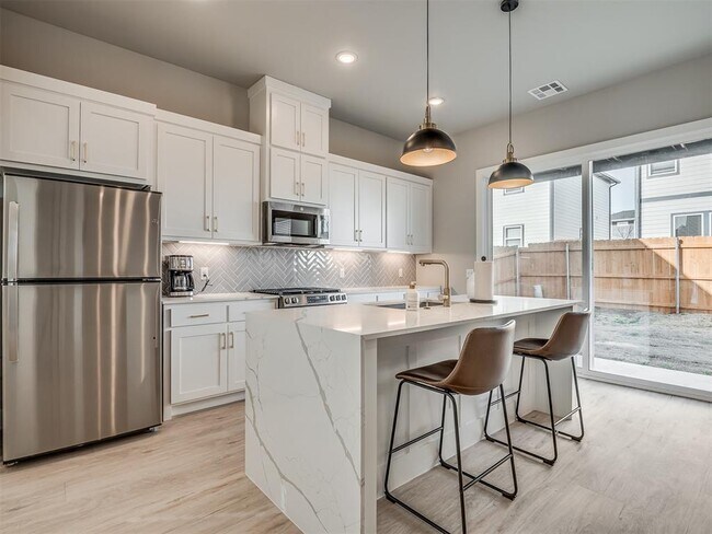 Primary Photo - 4105 NW 179th St