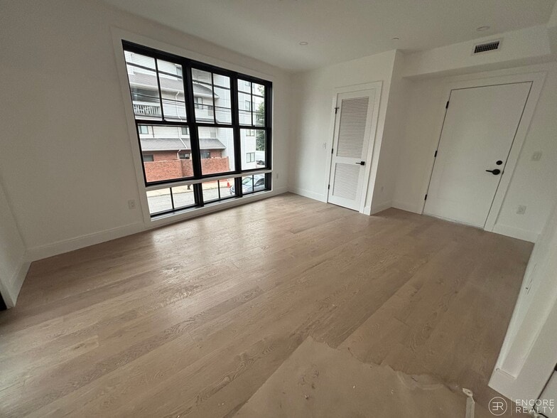 Building Photo - 36 Colborne Rd