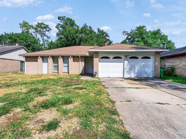 Building Photo - 24006 Spring Gum Dr