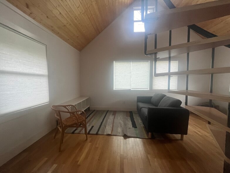 Building Photo - 1003 George Wilson Rd