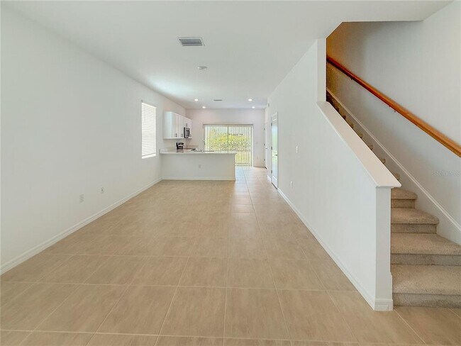 Building Photo - 8948 Daybreak St