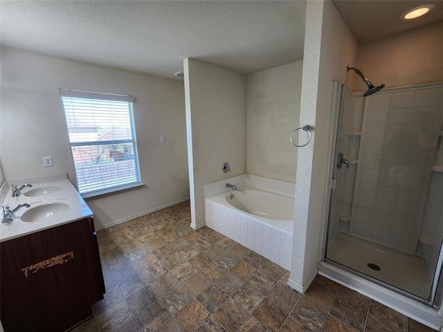 Building Photo - 5709 Valley Stream Way