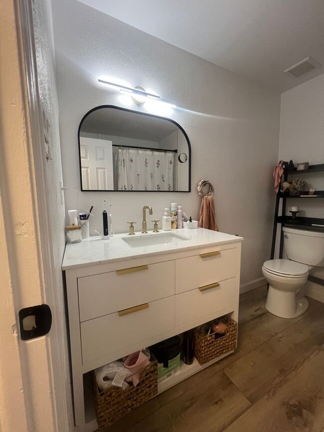 Building Photo - Stylish 3Bd 2Ba Sheridan Green Gem Near Parks, Trails, Shopping & Dining W/ 1-Car Attached Grage