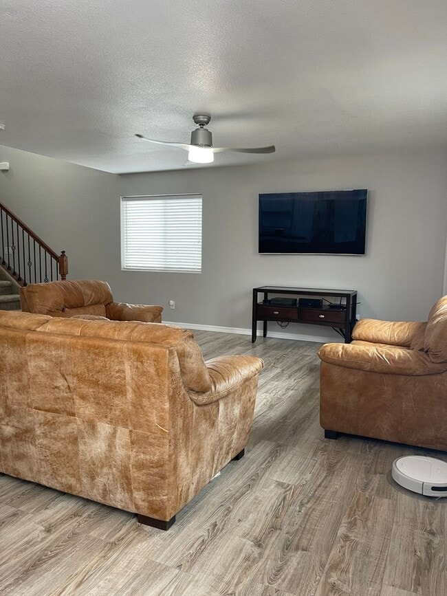 Building Photo - Beautiful 2 Story w/Finished Basement in D...