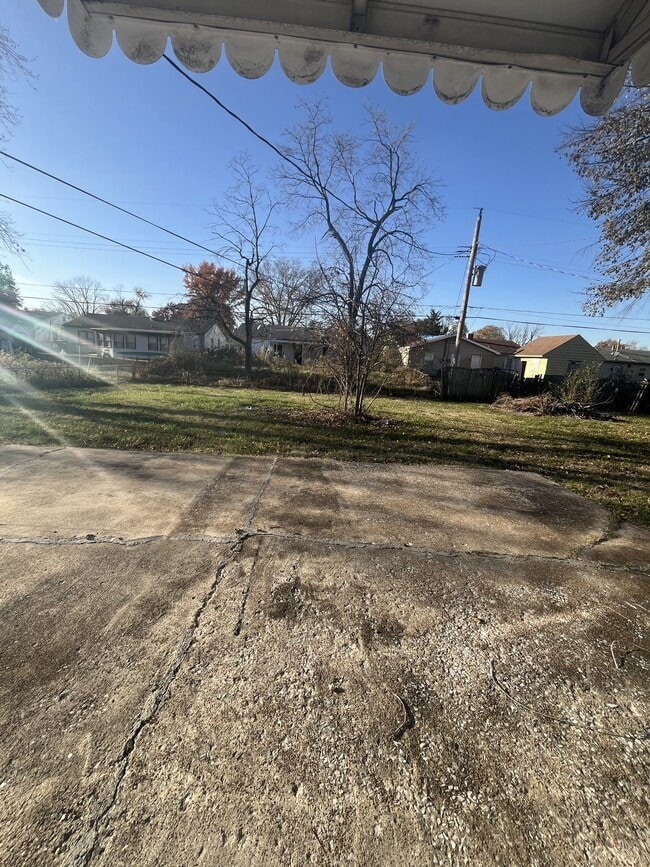 Building Photo - 715 St Barbara Ln