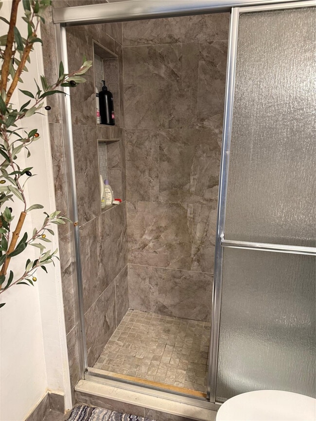 Building Photo - 7355 Woodmont Terrace