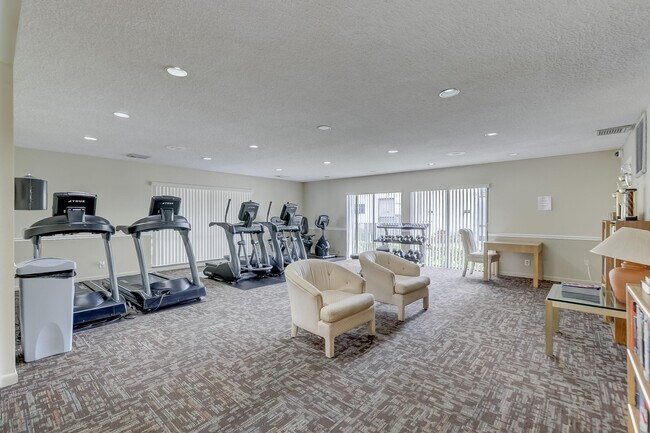Building Photo - 6751 N University Dr