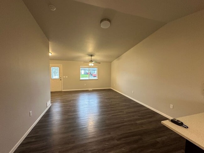 Building Photo - 1551 N Tinitun Cir