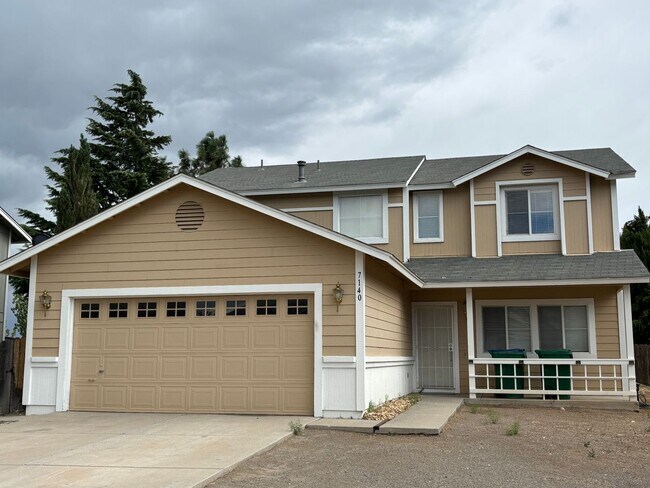 Primary Photo - 4 bedroom 2.5 bath in NW Suburban Reno
