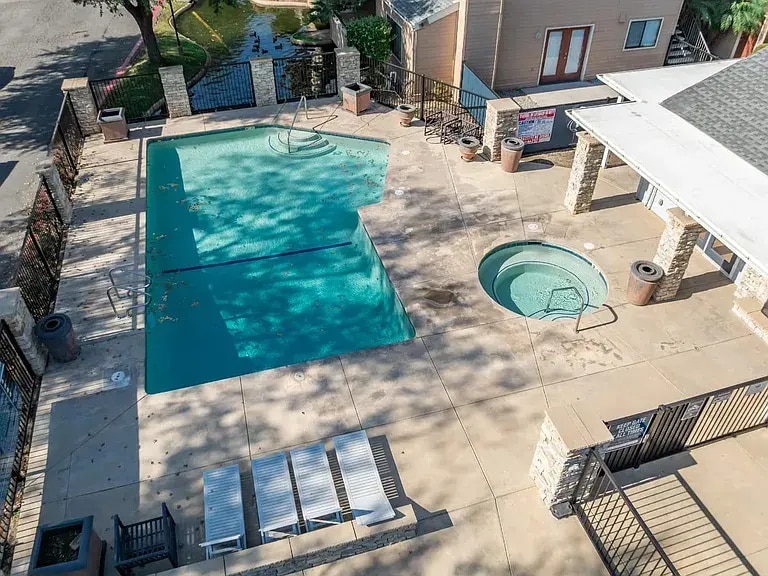 Building Photo - 7675 N 1st St