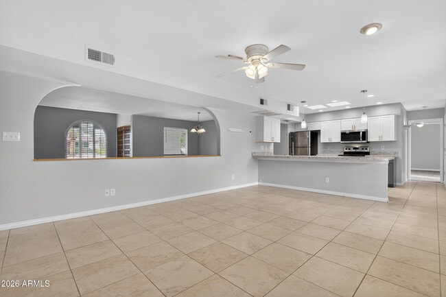 Building Photo - 6843 E Redfield Rd