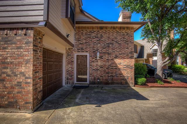 Building Photo - 300 Stoneledge Dr