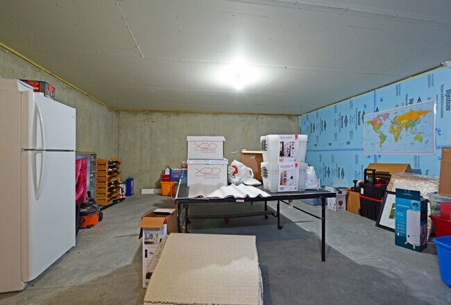 Building Photo - Impressive Walk-Out Rambler in Lake Elmo!