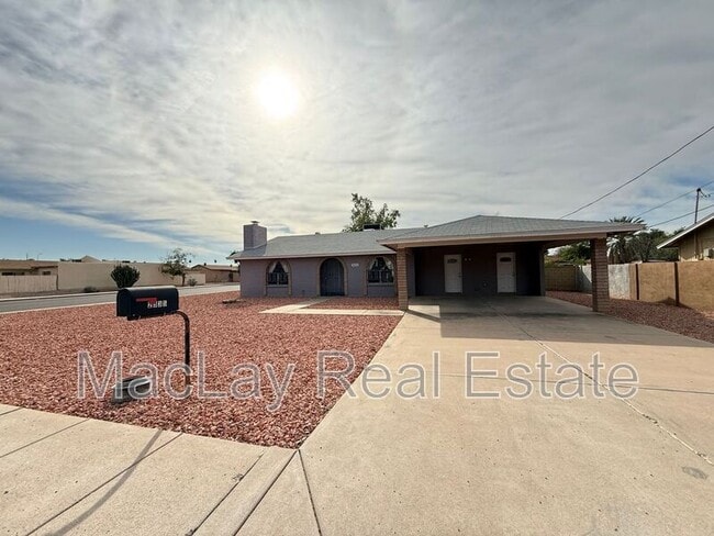 Building Photo - 2535 E Maryland Dr