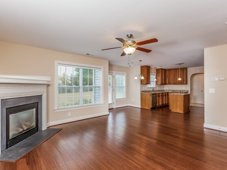 Building Photo - 601 Monterey Pine Dr