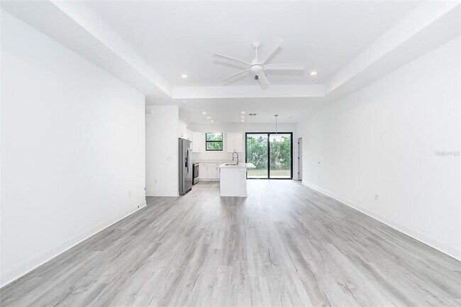 Building Photo - 3304 Glencove St