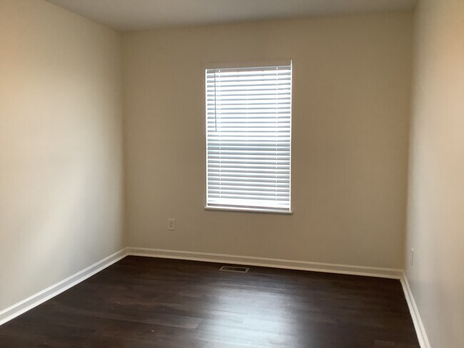 Building Photo - 167 Faulkner Dr