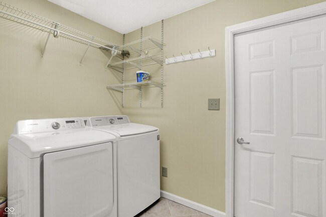 Building Photo - 8020 Christiana Way