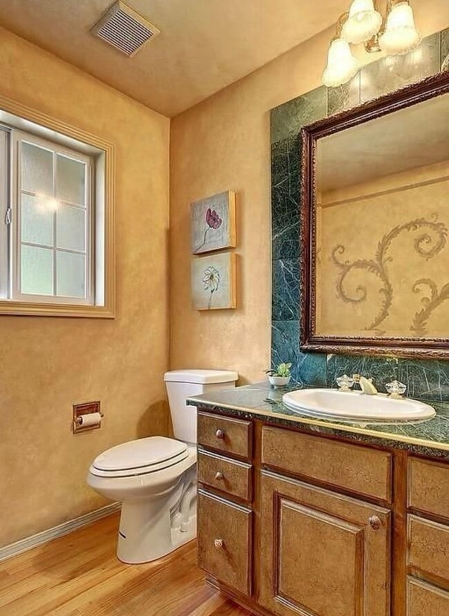 Building Photo - 4 Bedroom 3 Bath Spacious Home in Bellevue