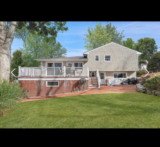 Building Photo - Charming 4BR House in Scarsdale