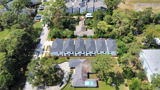 Building Photo - 540 Janisch Rd