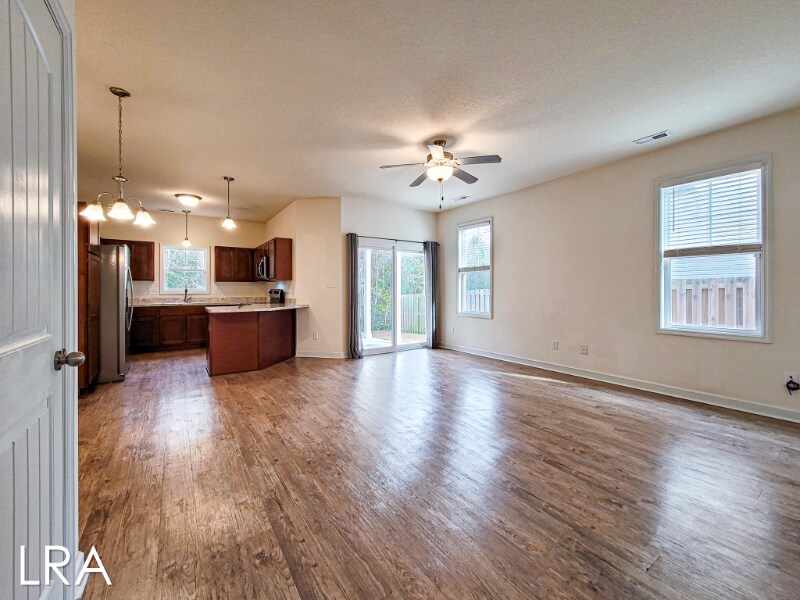 Building Photo - 520 Shallotte Ln