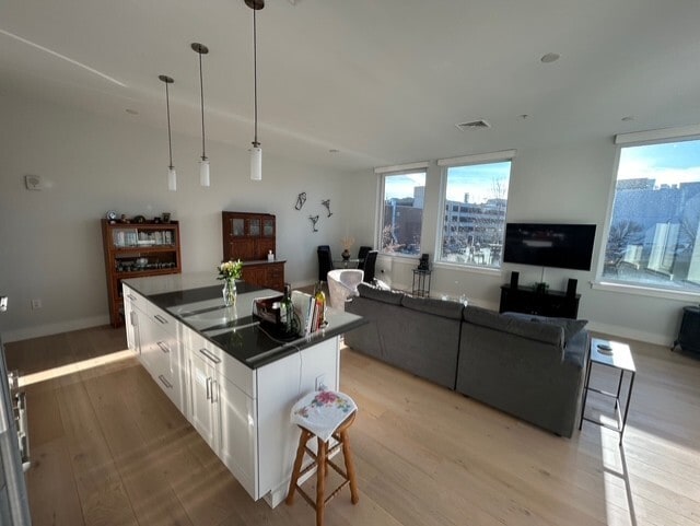 Building Photo - 167 Newbury St