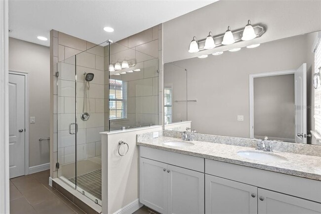 Building Photo - 2648 Lobelia Dr