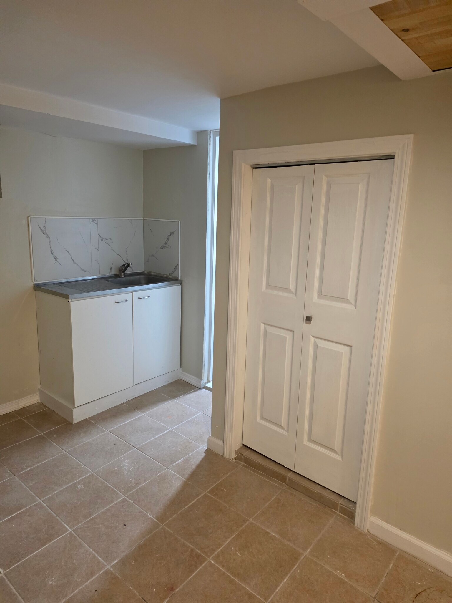 Building Photo - 1770 Park Ave