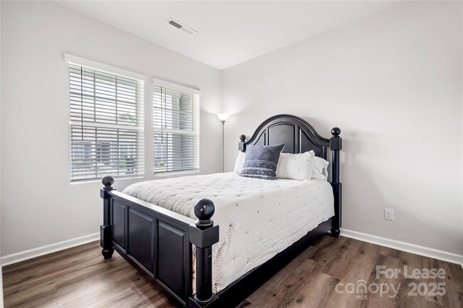 Building Photo - 8513 Gold Rush Ct