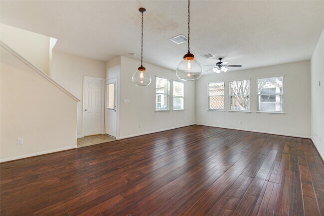 Building Photo - 8422 Sunset Loch Dr