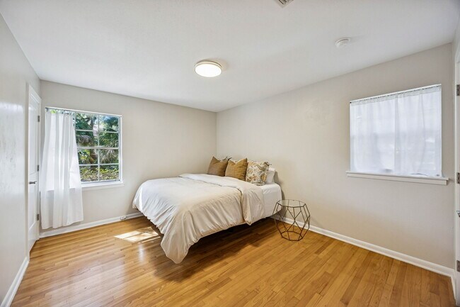 Building Photo - 2614 Gregor McGregor Blvd