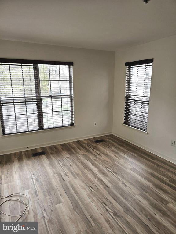 Building Photo - 922 Pine Forest Ln