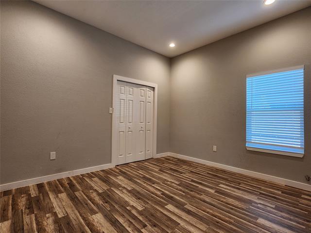 Building Photo - 809 Maples Ave