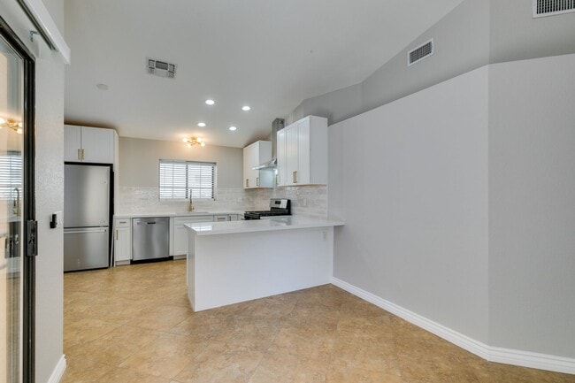 Building Photo - Stunning fully remodeled single-story home