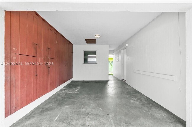 Building Photo - 2423 Jeffcott St