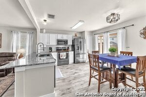 Building Photo - 331 Cedron Chase