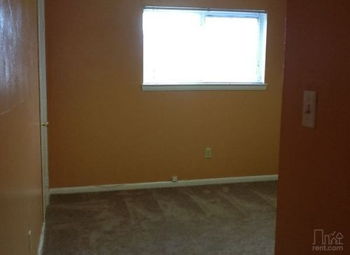 Building Photo - 62 Hanover Way