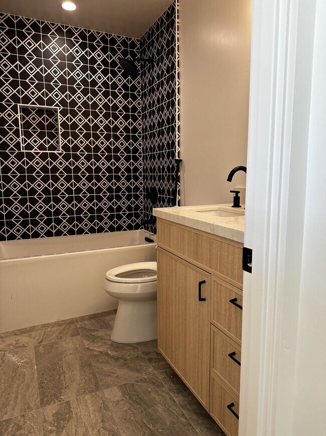 Building Photo - Beautifully Remodeled 4 Bedroom Home