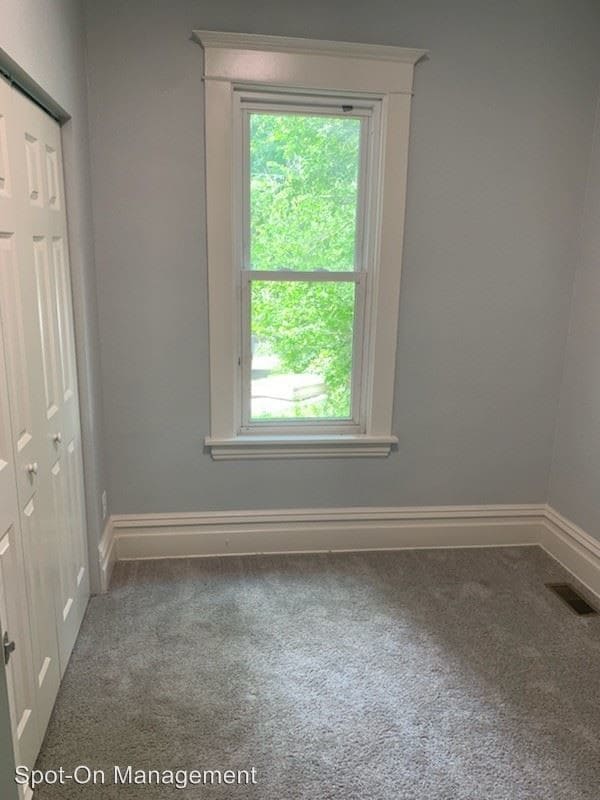 Building Photo - 830 University Ave W