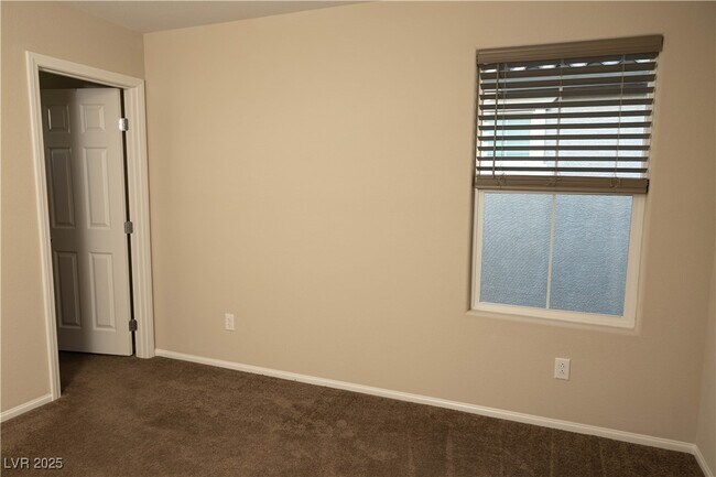 Building Photo - 10561 Sariah Skye Ave