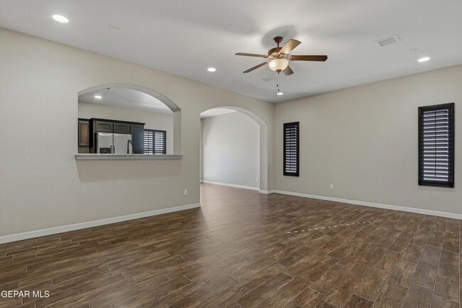 Building Photo - 2508 Eastern Sky St