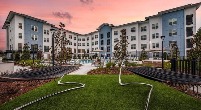 Building Photo - 435 Encore Way