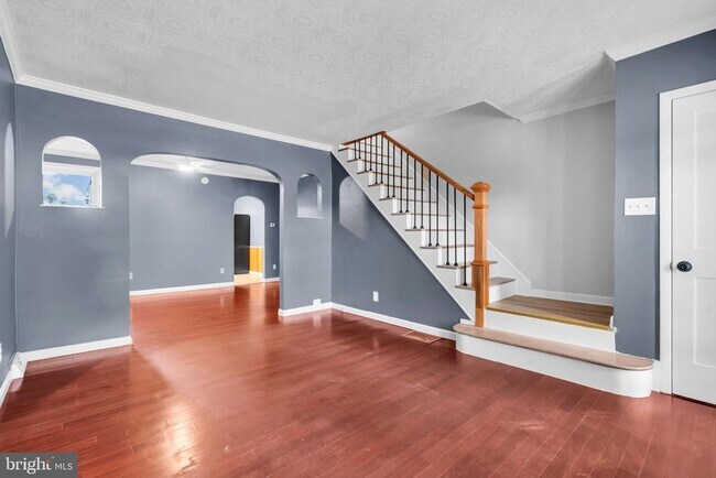 Building Photo - 916 Jersey Ave