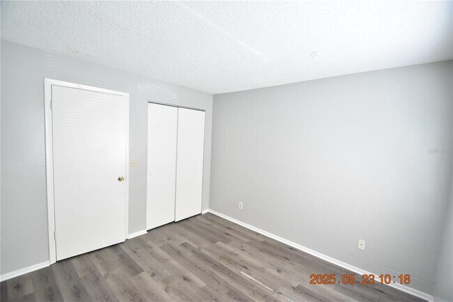 Building Photo - 228 Thorntree Pl