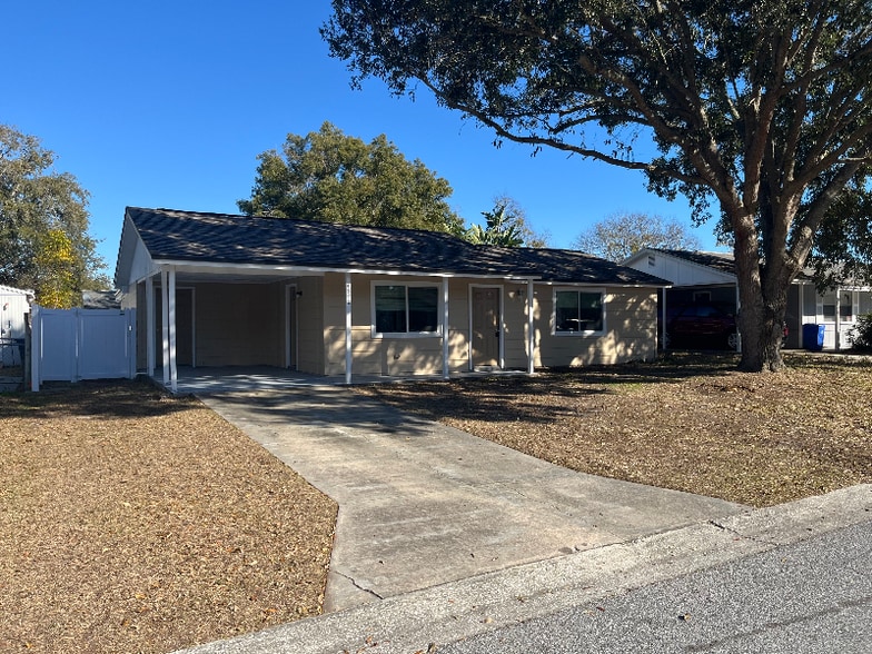 Building Photo - 4312 Mesa Dr