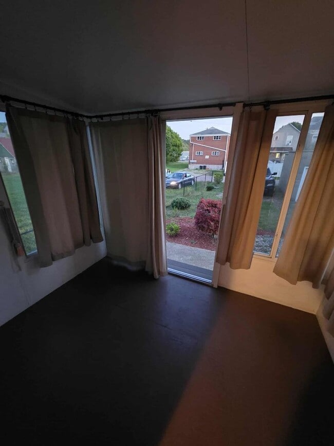 Building Photo - 1 Bedroom 1 Bathroom House For Rent *With ...