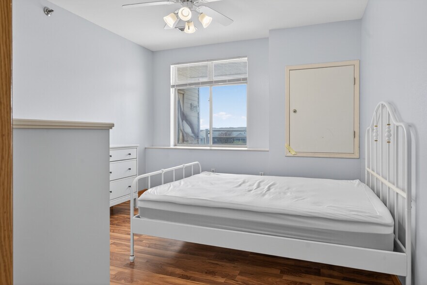 Building Photo - 301 Harbour Town Dr