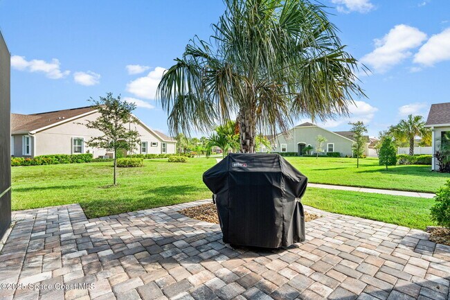 Building Photo - 2718 Addison Dr