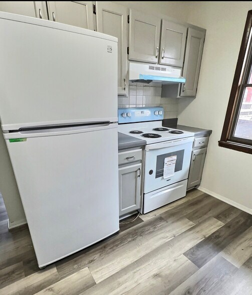 Building Photo - 822 Fremont St